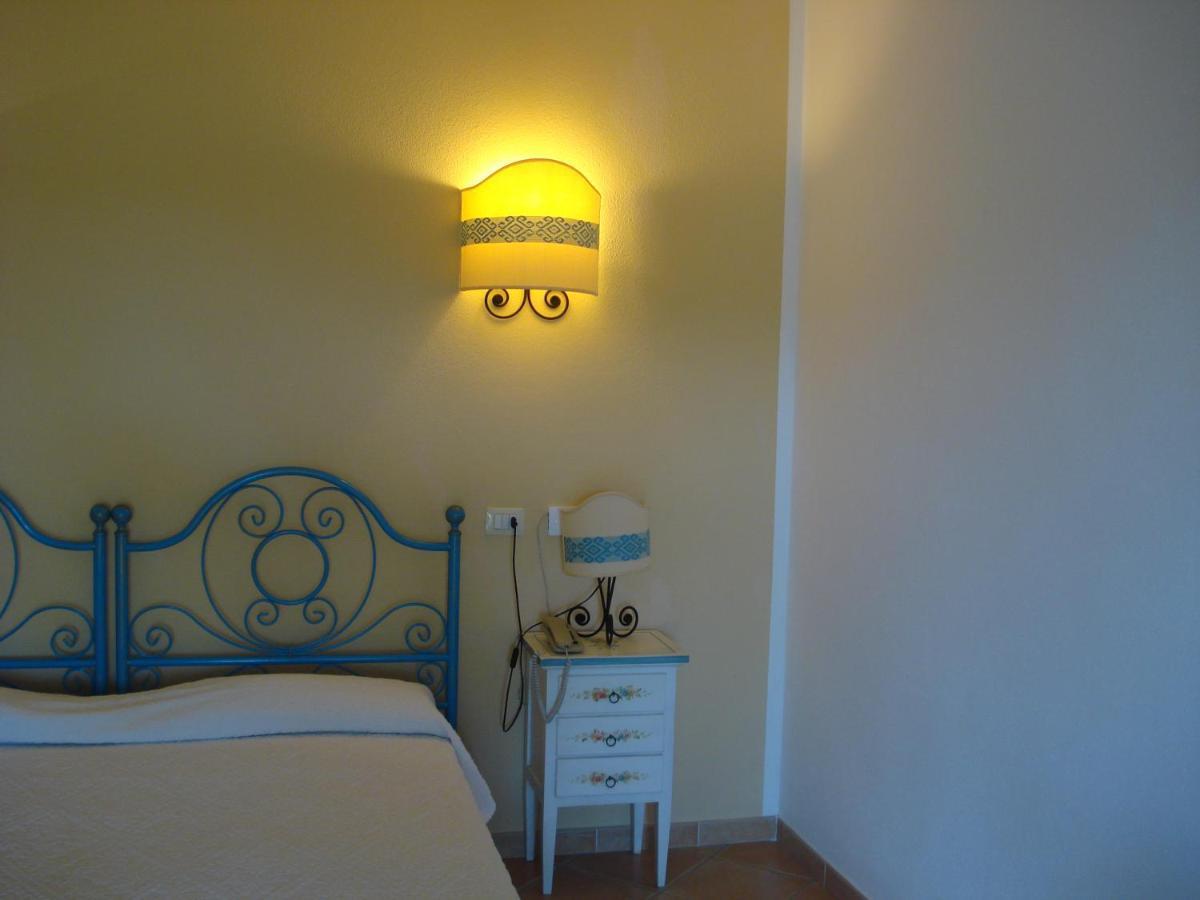 Hotel Valkarana Country Relais (Adults Only) Сант Антонио Ди Галура Екстериор снимка