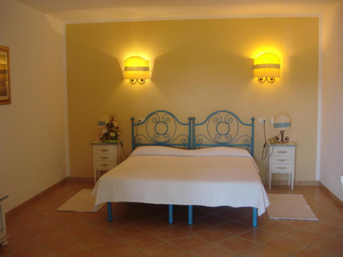 Hotel Valkarana Country Relais (Adults Only) Сант Антонио Ди Галура Екстериор снимка