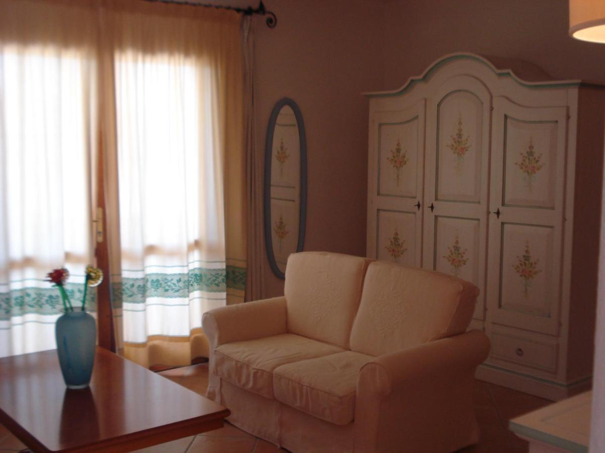 Hotel Valkarana Country Relais (Adults Only) Сант Антонио Ди Галура Екстериор снимка