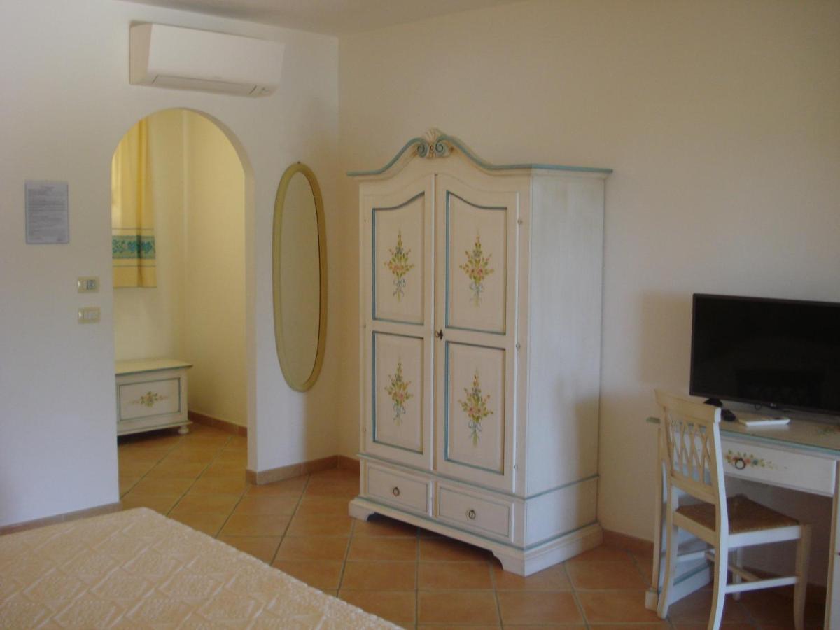 Hotel Valkarana Country Relais (Adults Only) Сант Антонио Ди Галура Екстериор снимка