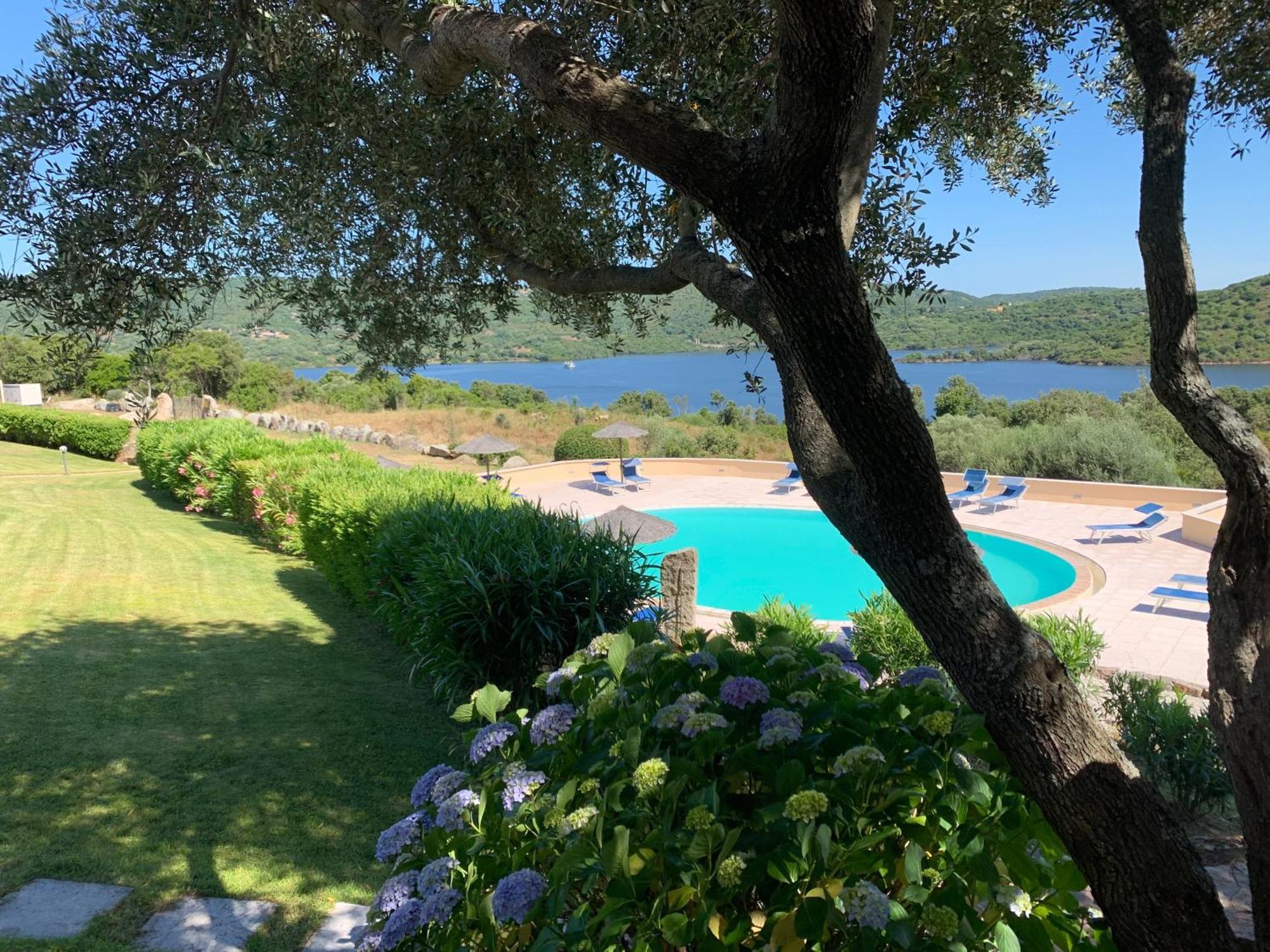 Hotel Valkarana Country Relais (Adults Only) Сант Антонио Ди Галура Екстериор снимка